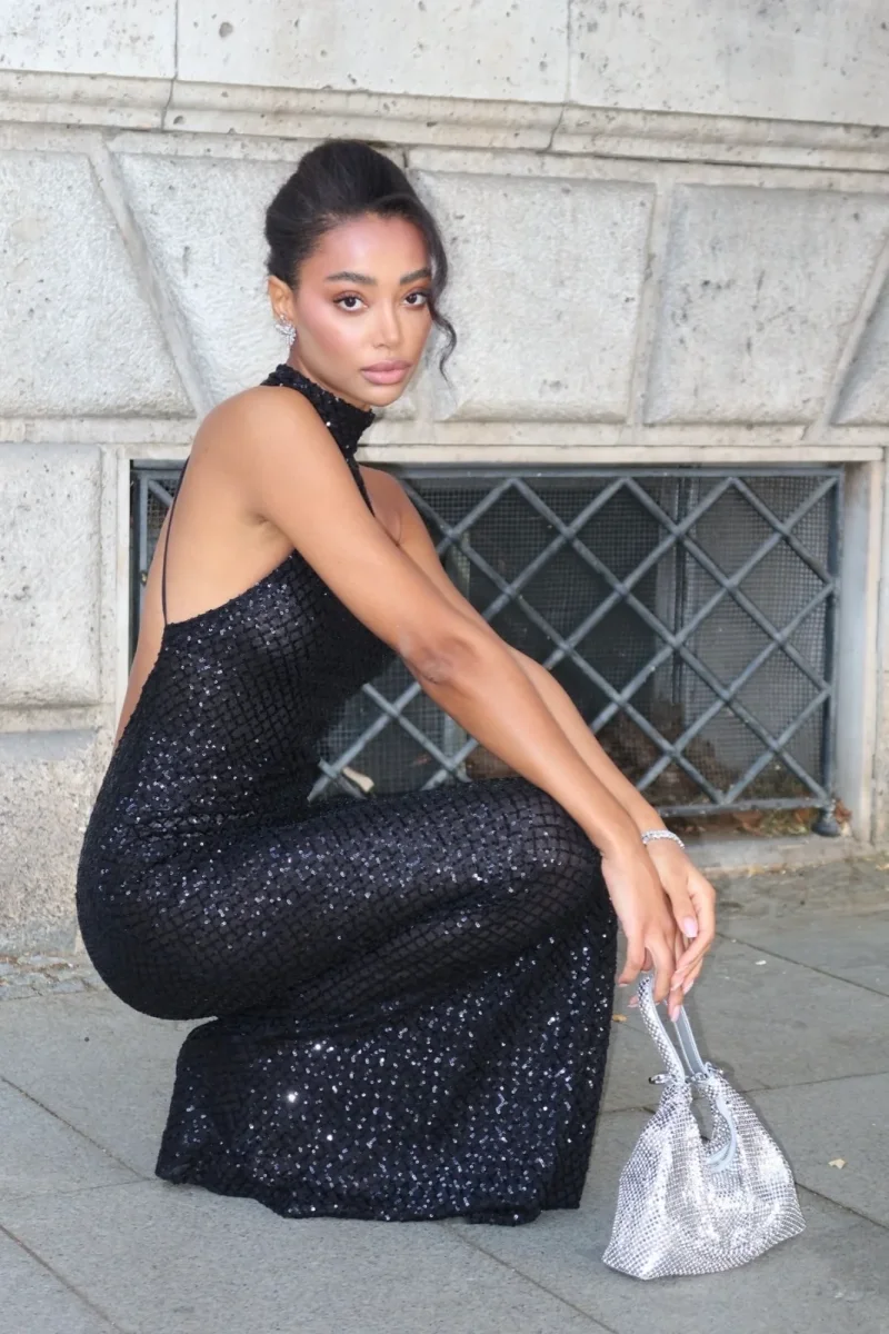VESTIDO COMPRIDO PRETO COM LANTEJOULAS - Image 7
