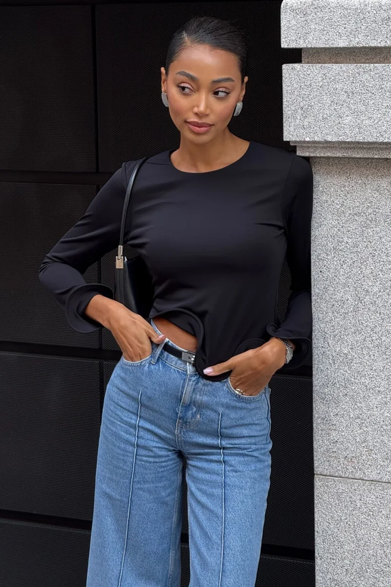 CAMISOLA PRETA EFEITO ONDA - Image 7
