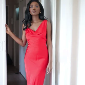 VESTIDO VERMELHO FLUIDO COMPRIDO