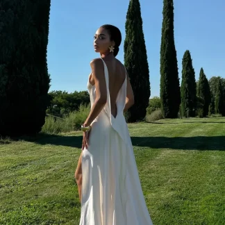 VESTIDO PÉROLA DECOTE COSTAS PROFUNDO