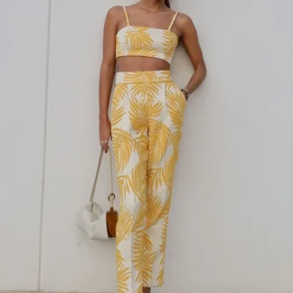 TOP BEGE COM JACQUARD AMARELO FOLHAS