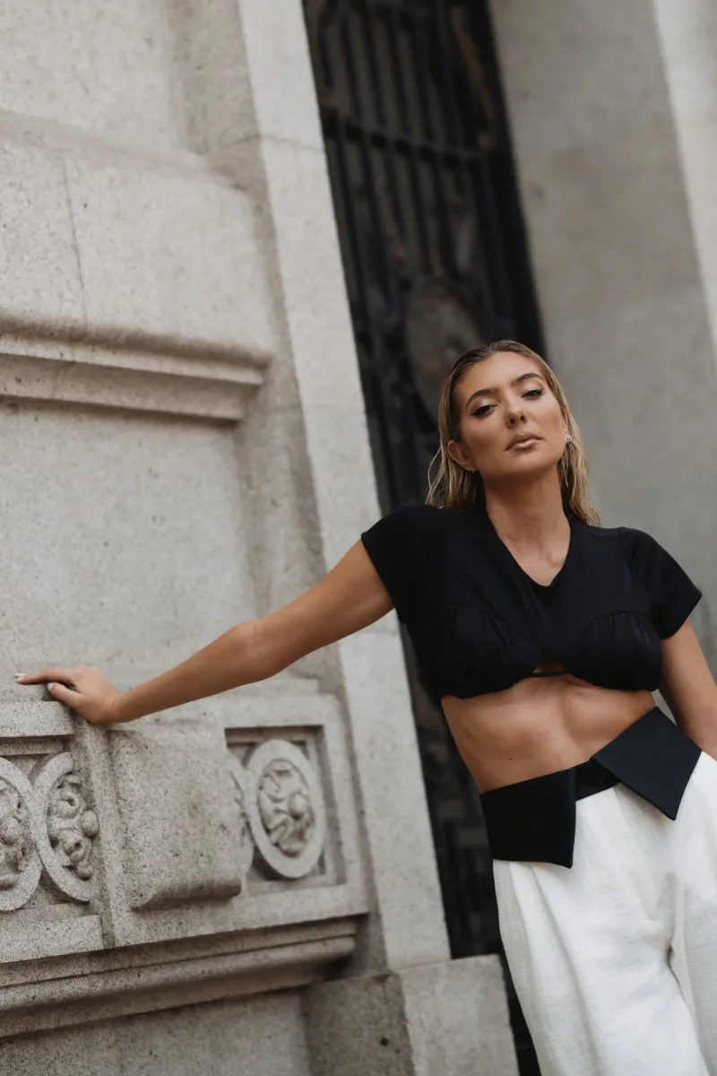 CROP TOP PRETO MALHA - Image 4