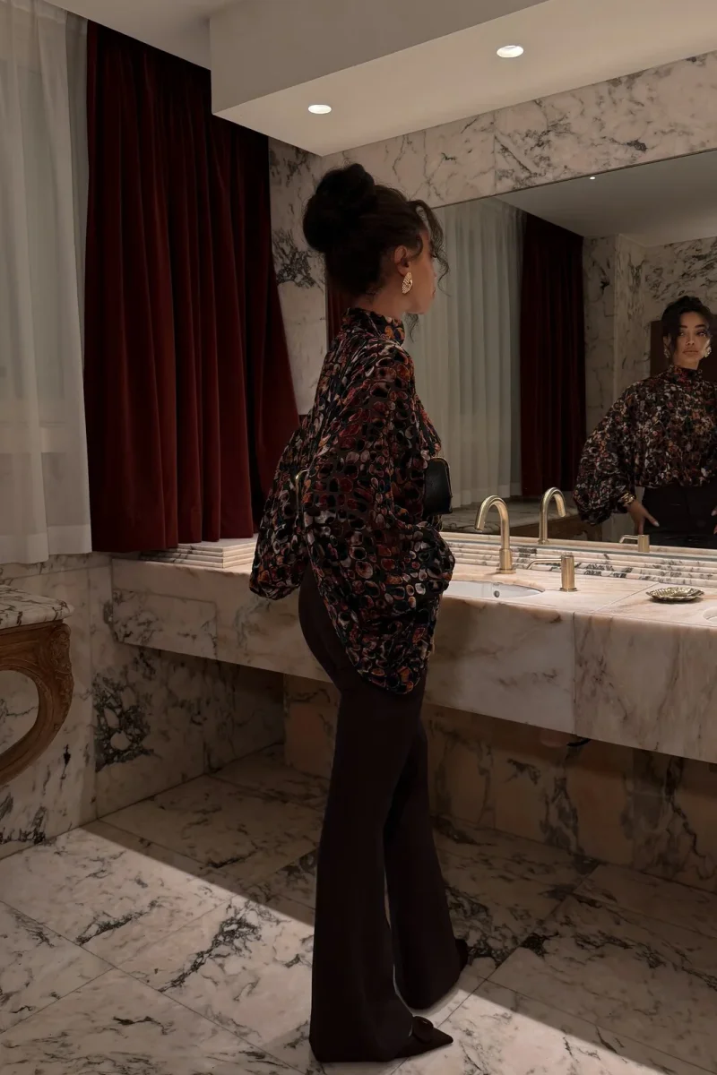 BLUSA DEVORÊ ESTAMPADA COM MANGAS BALÃO - Image 9