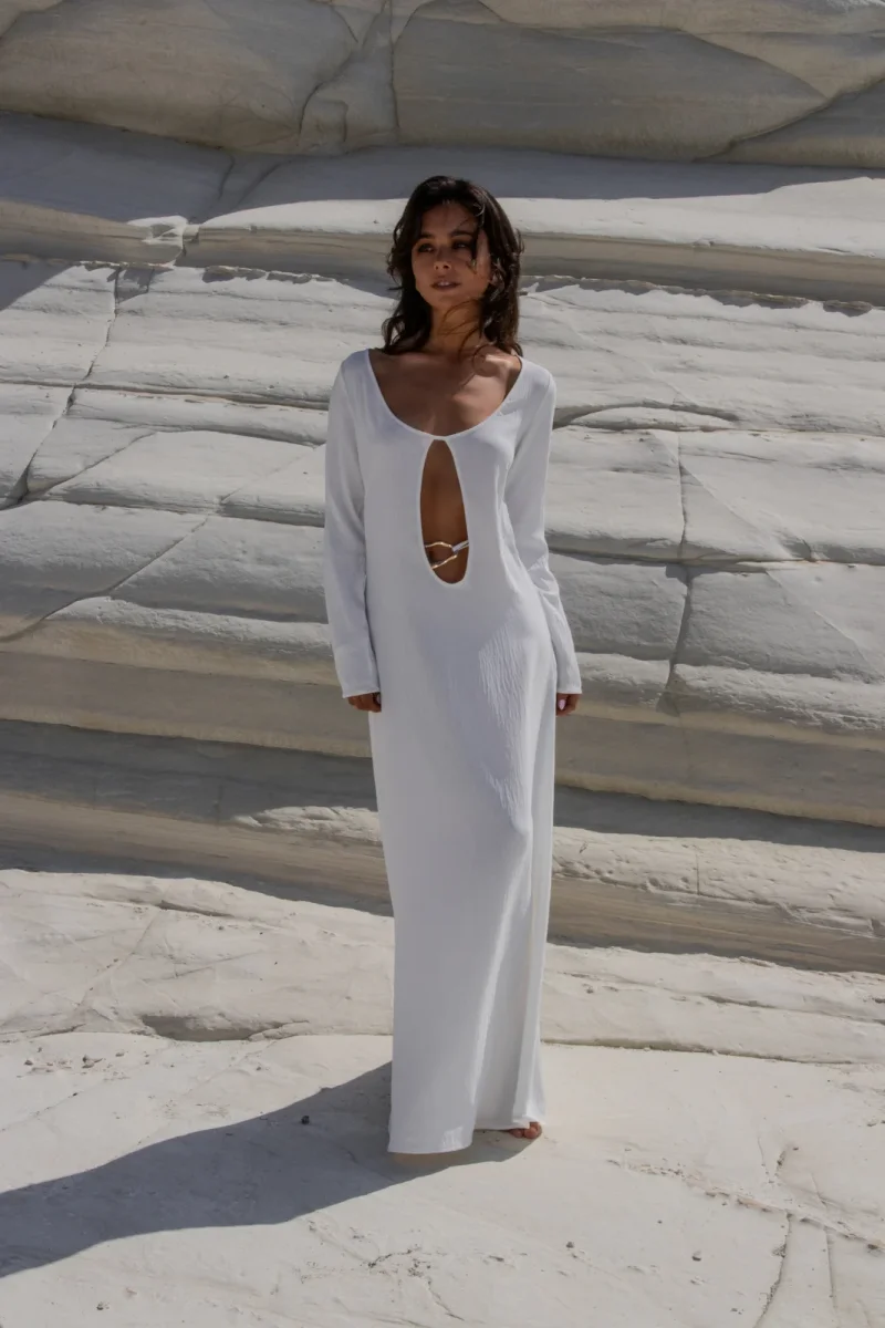 VESTIDO BRANCO COM APLICAÇÃO METÁLICA - Image 4