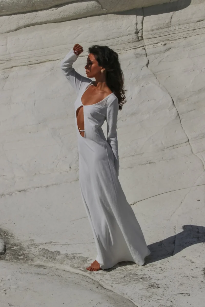 VESTIDO BRANCO COM APLICAÇÃO METÁLICA - Image 6