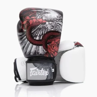 Luvas de Muay Thai Fairtex BGV24 The Beauty of Survival com caixa de madeira