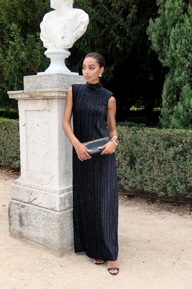 VESTIDO LONGO PRETO DE VELUDO COM GLITTER - Image 9