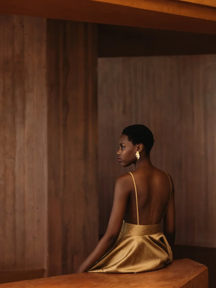 VESTIDO DOURADO PRINCESA - Image 3