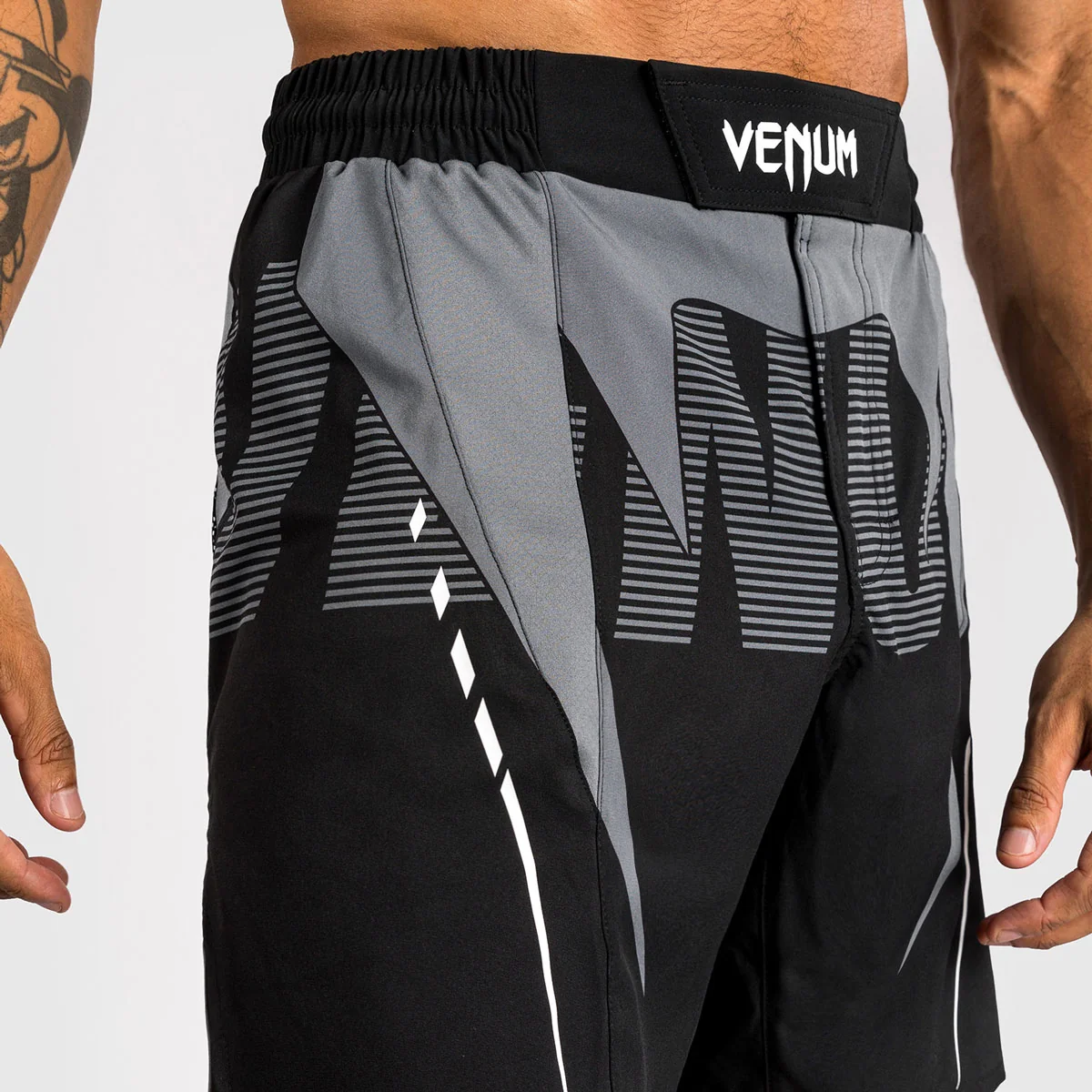 Calções de MMA Venum Adrenaline Preto-cinza - Image 4