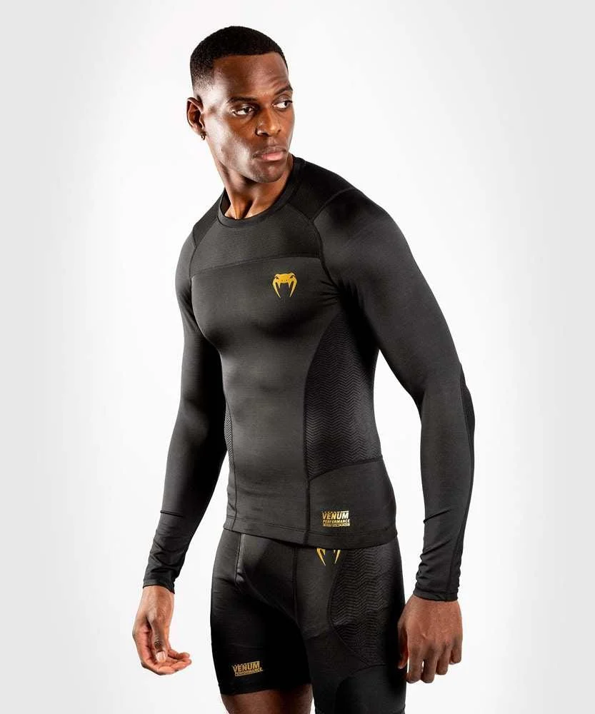 Rashguard Venum G-Fit Preto-dourado mangas compridas - Image 3