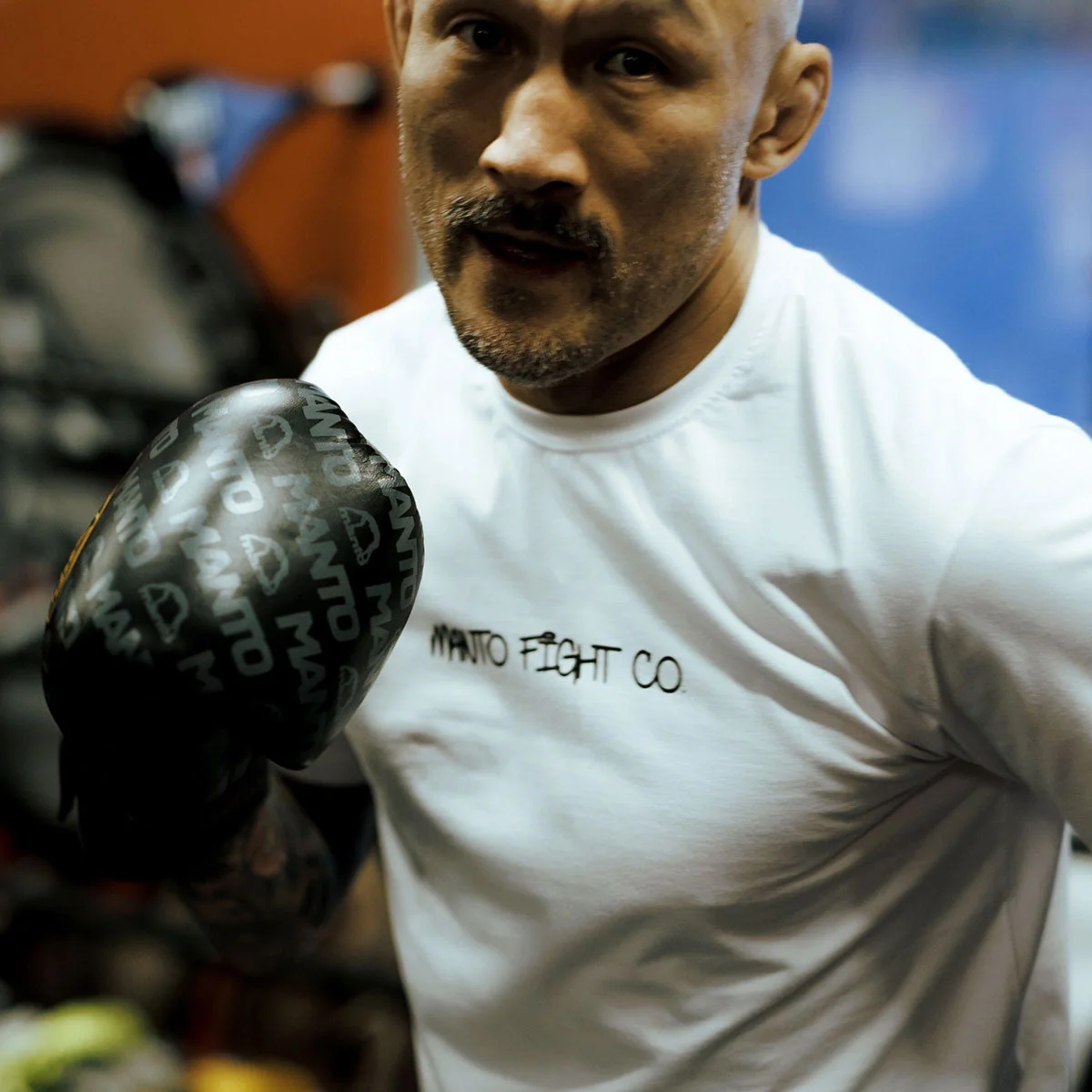 T-shirt Manto x KTOF Gloves Branco - Image 5